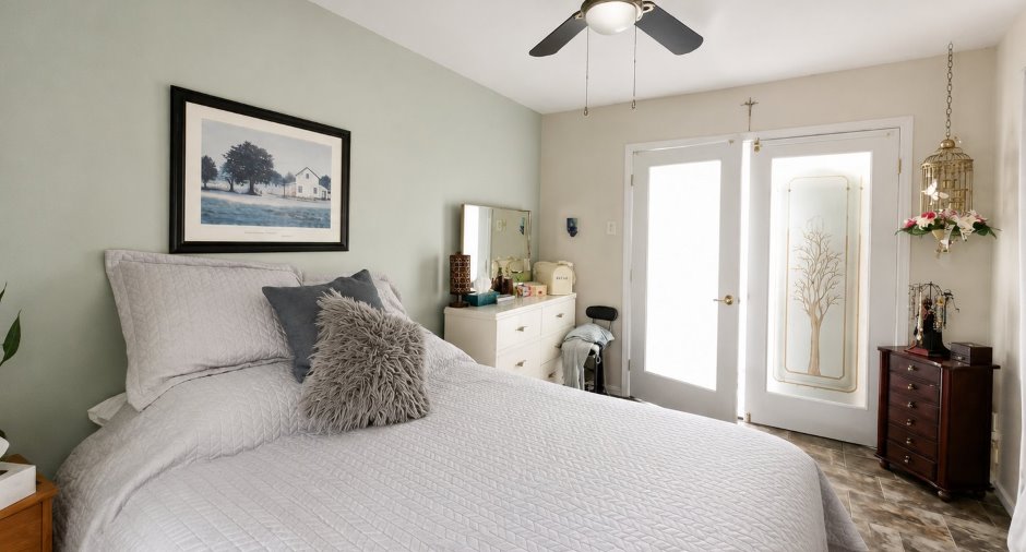 Primary bedroom