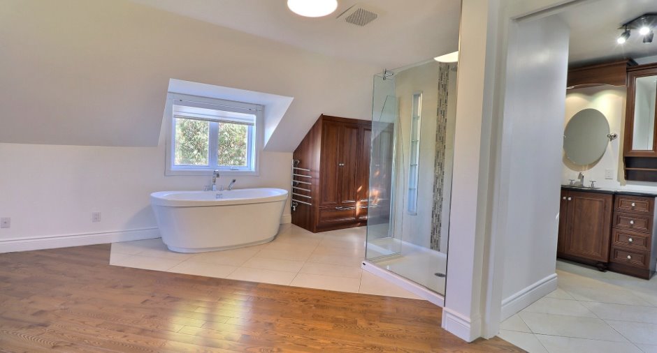 Ensuite bathroom