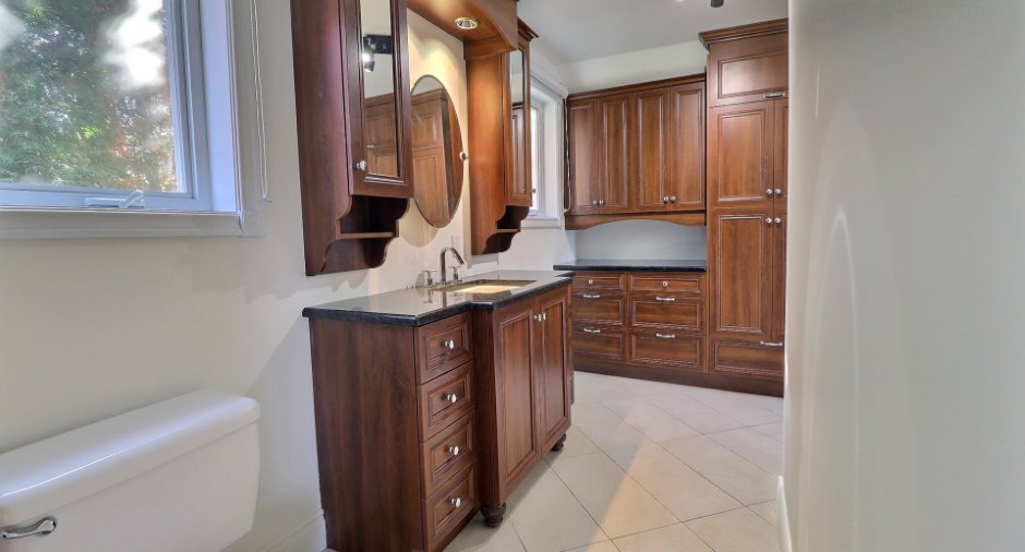 Ensuite bathroom