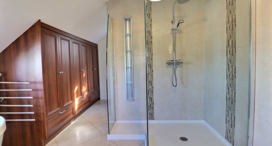 Ensuite bathroom