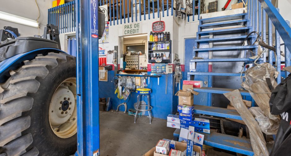 Garage