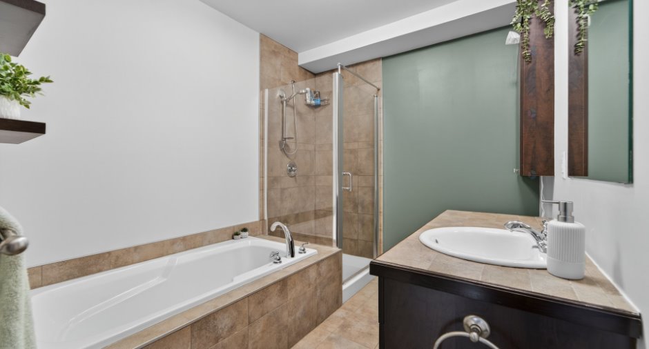 Ensuite bathroom