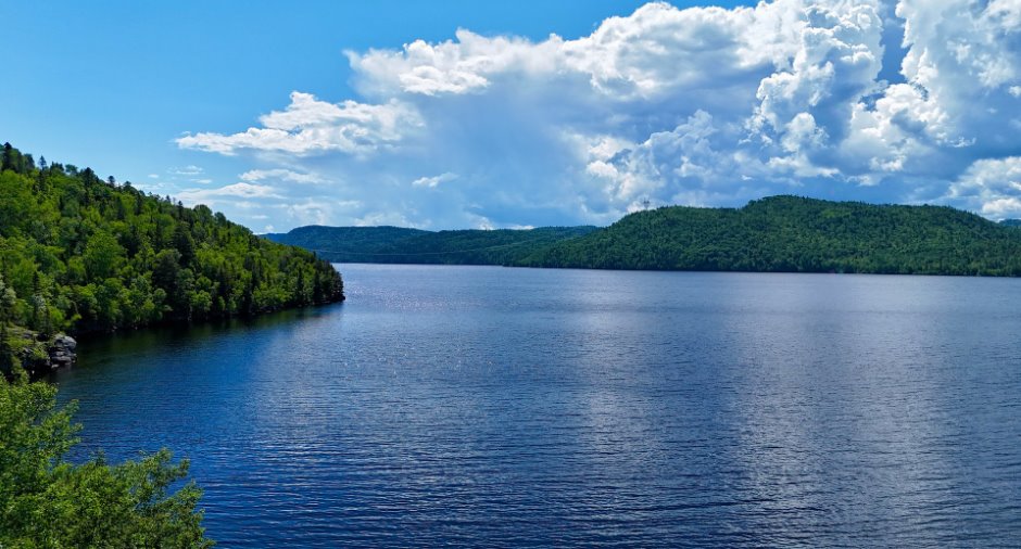 Vue sur l'eau