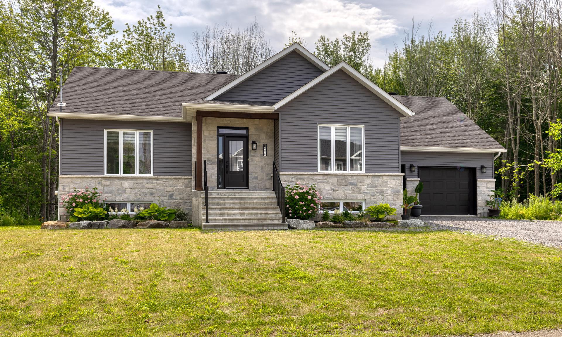 1085 Av. du Moulin — photo 1