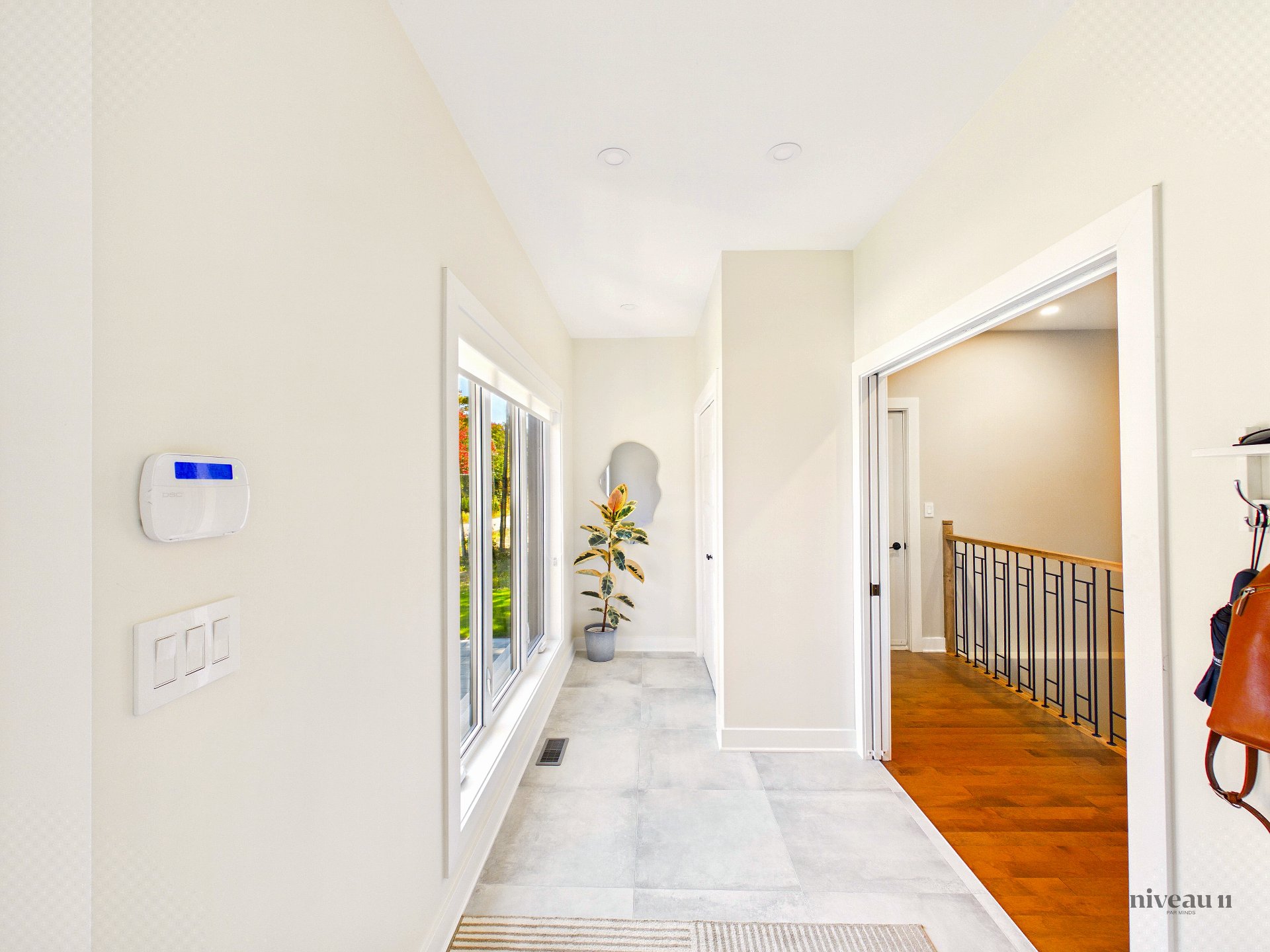6011 Av. du Parc — photo 3