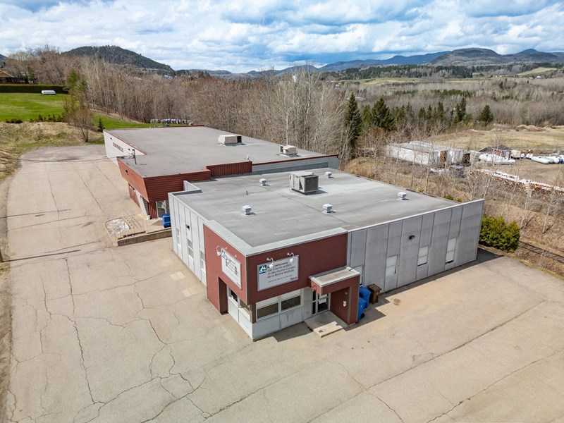 Local commercial à vendre à Clermont — 25 - 27, boulevard Notre-Dame