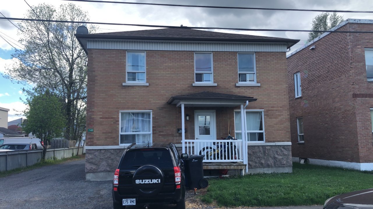 740-744 Rue de la Gare O. — photo 1