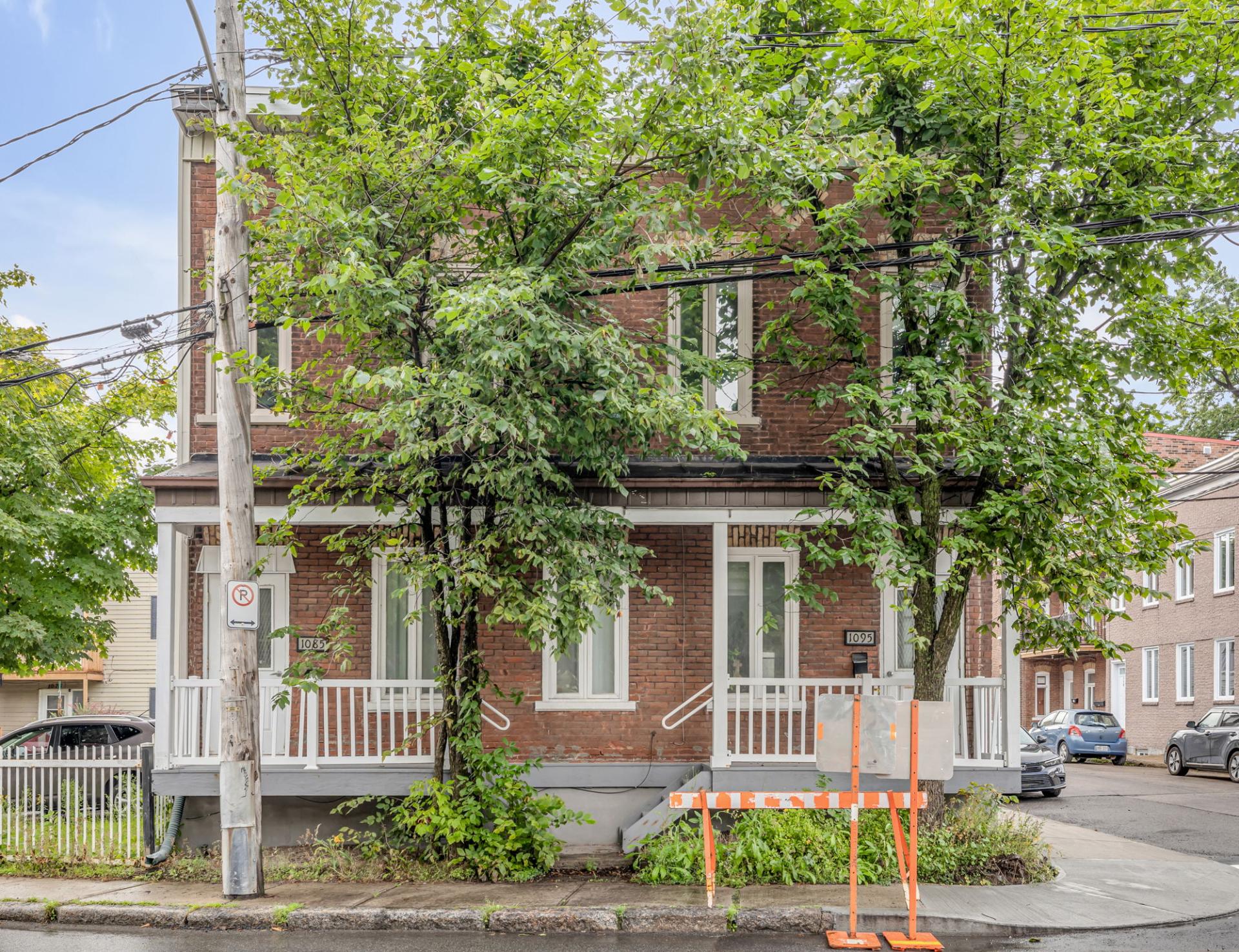 1085-1095 Rue St-Vallier O. — photo 2