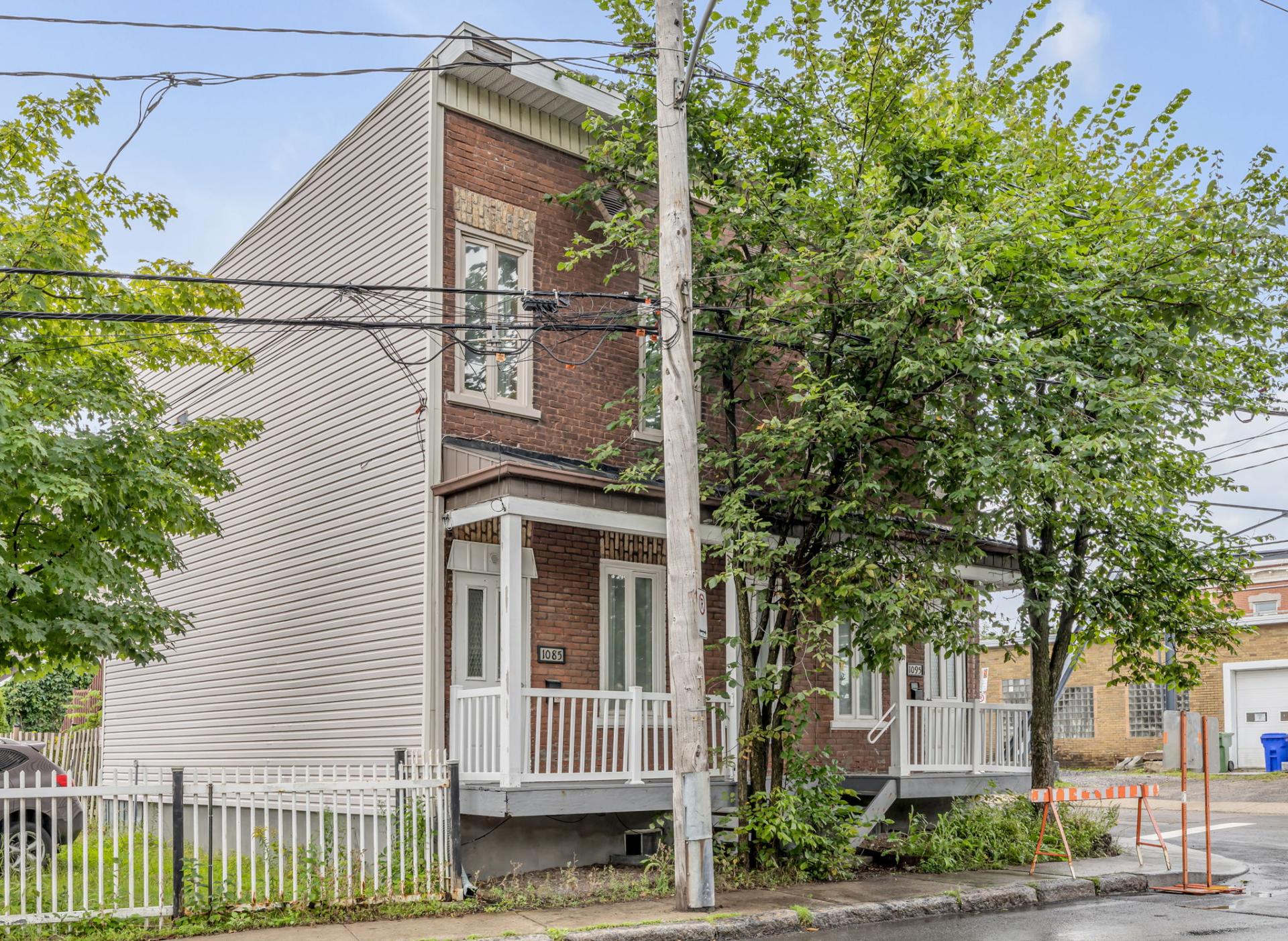 1085-1095 Rue St-Vallier O. — photo 3