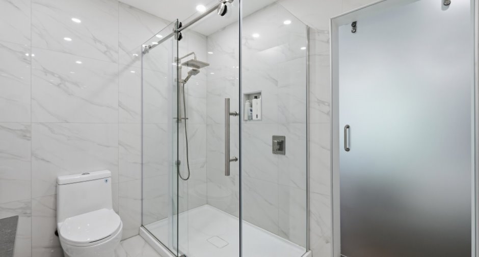 Salle de bains attenante à la CCP