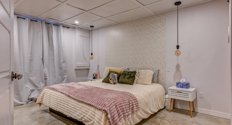 Primary bedroom