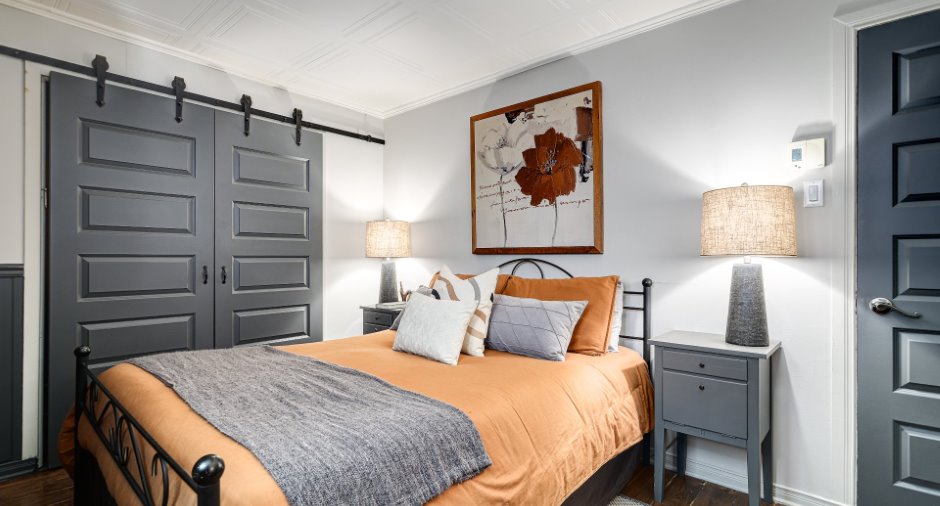 Primary bedroom