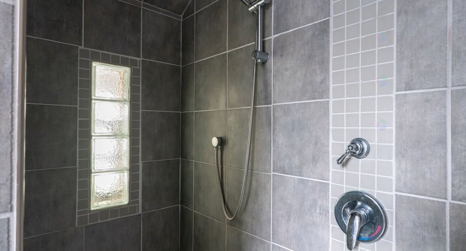 Salle de bains attenante à la CCP