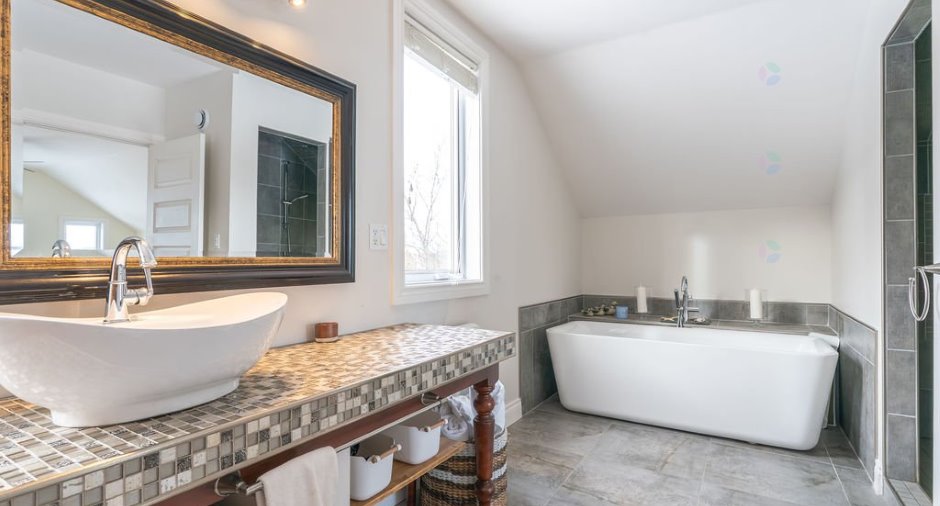 Salle de bains attenante à la CCP