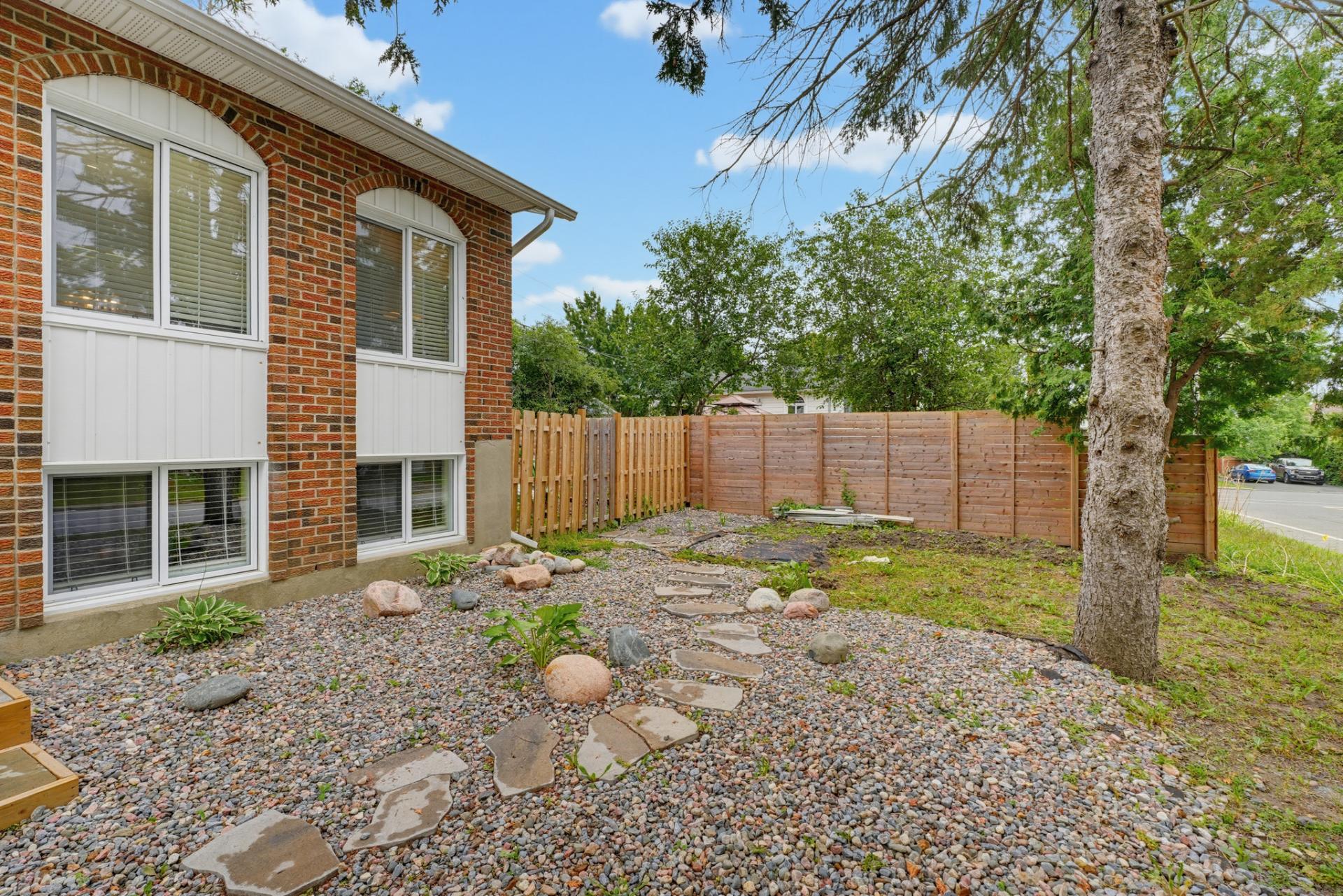 532 Rue Foran — photo 3