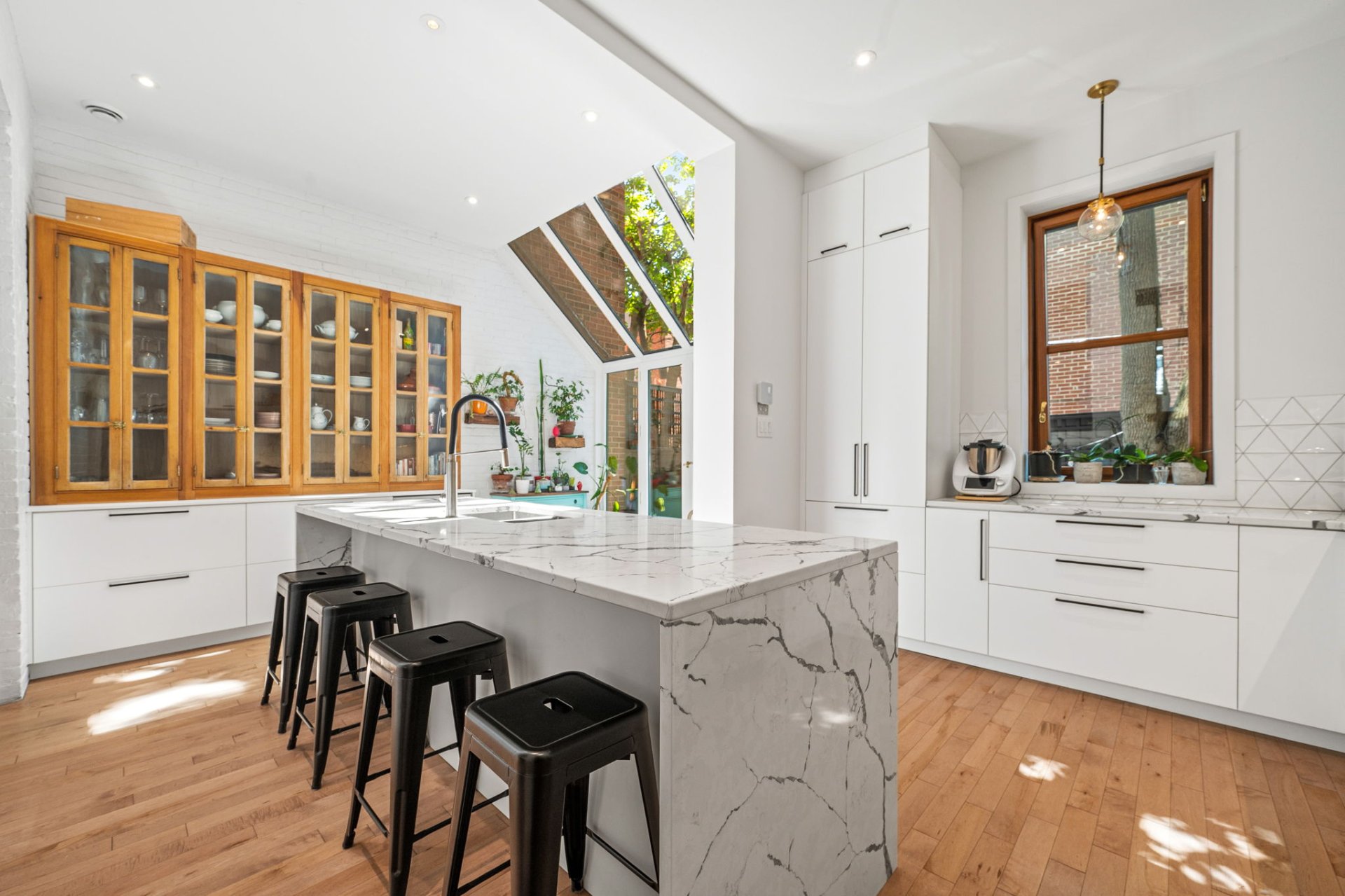 3974 Av. Laval — photo 3