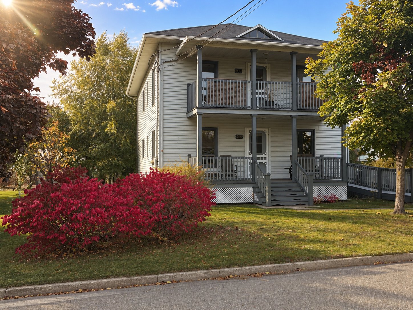 795-805 Rue Adélard — photo 1