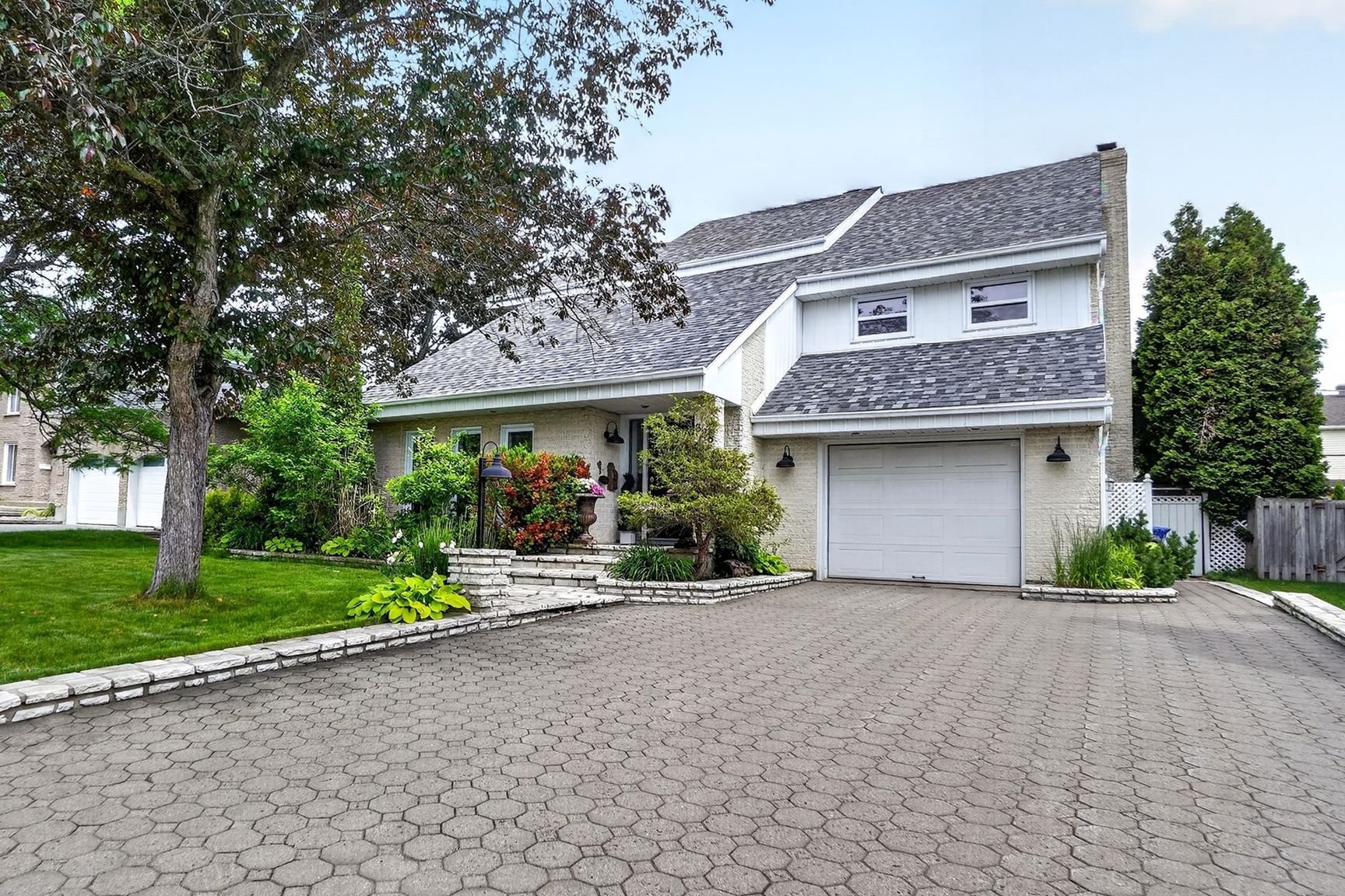 688 Rue De Roberval — photo 1