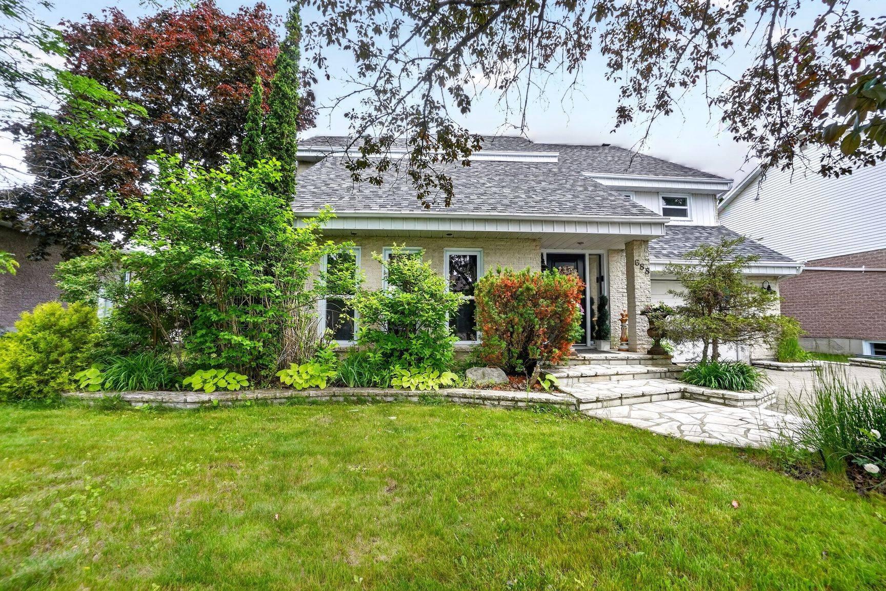 688 Rue De Roberval — photo 3