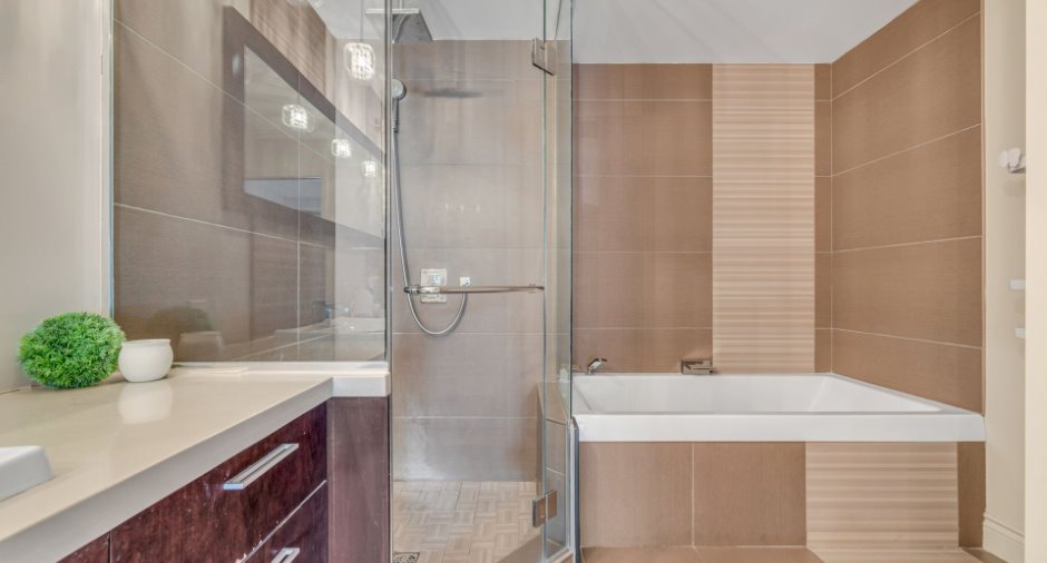 Salle de bains attenante à la CCP
