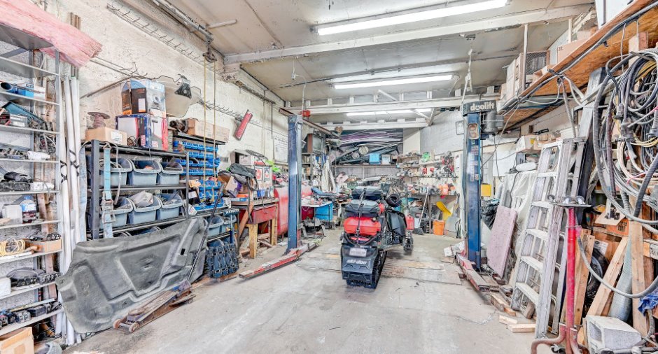 Garage