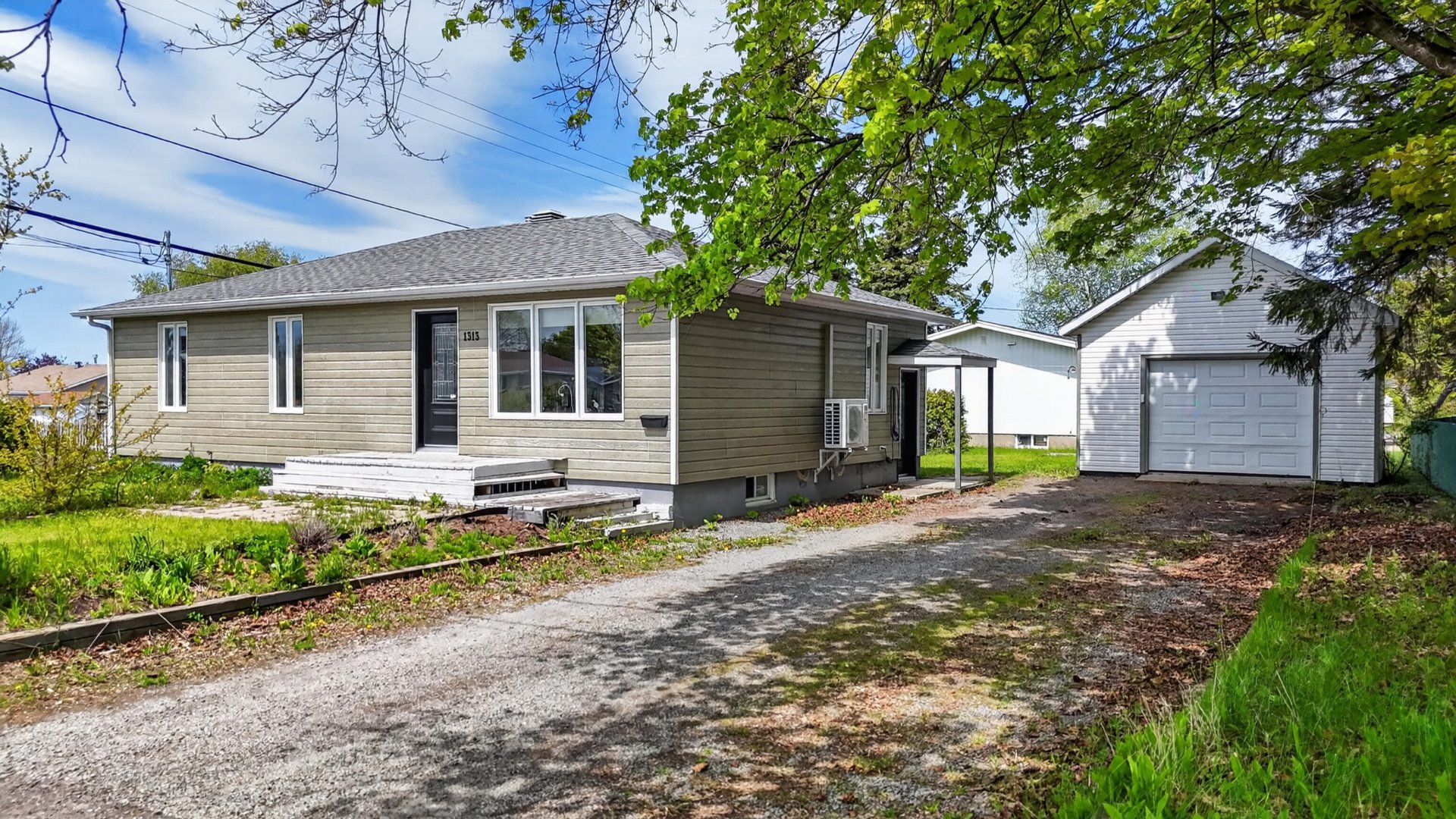 1313 Rue St-Thomas — photo 1