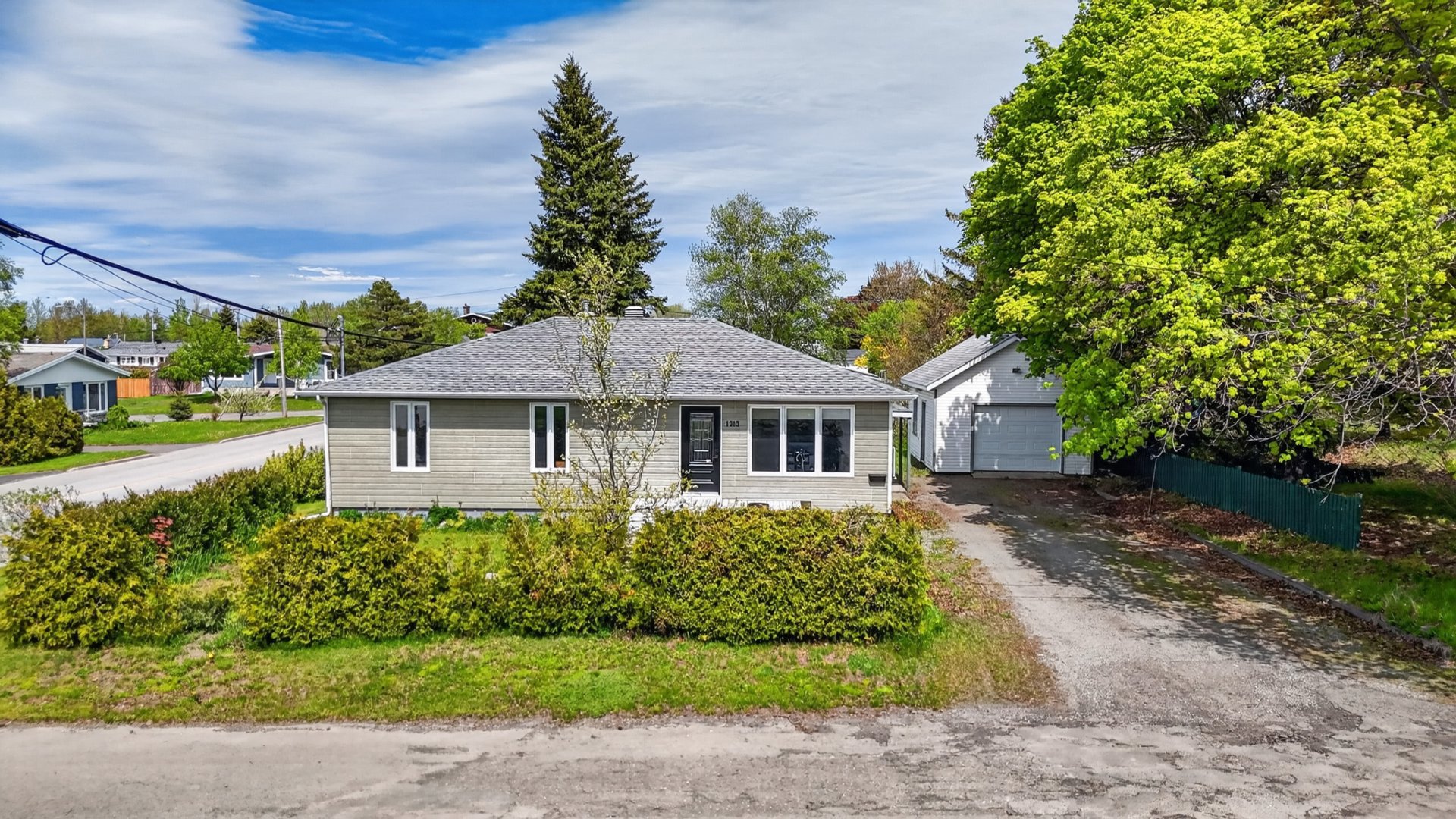 1313 Rue St-Thomas — photo 2