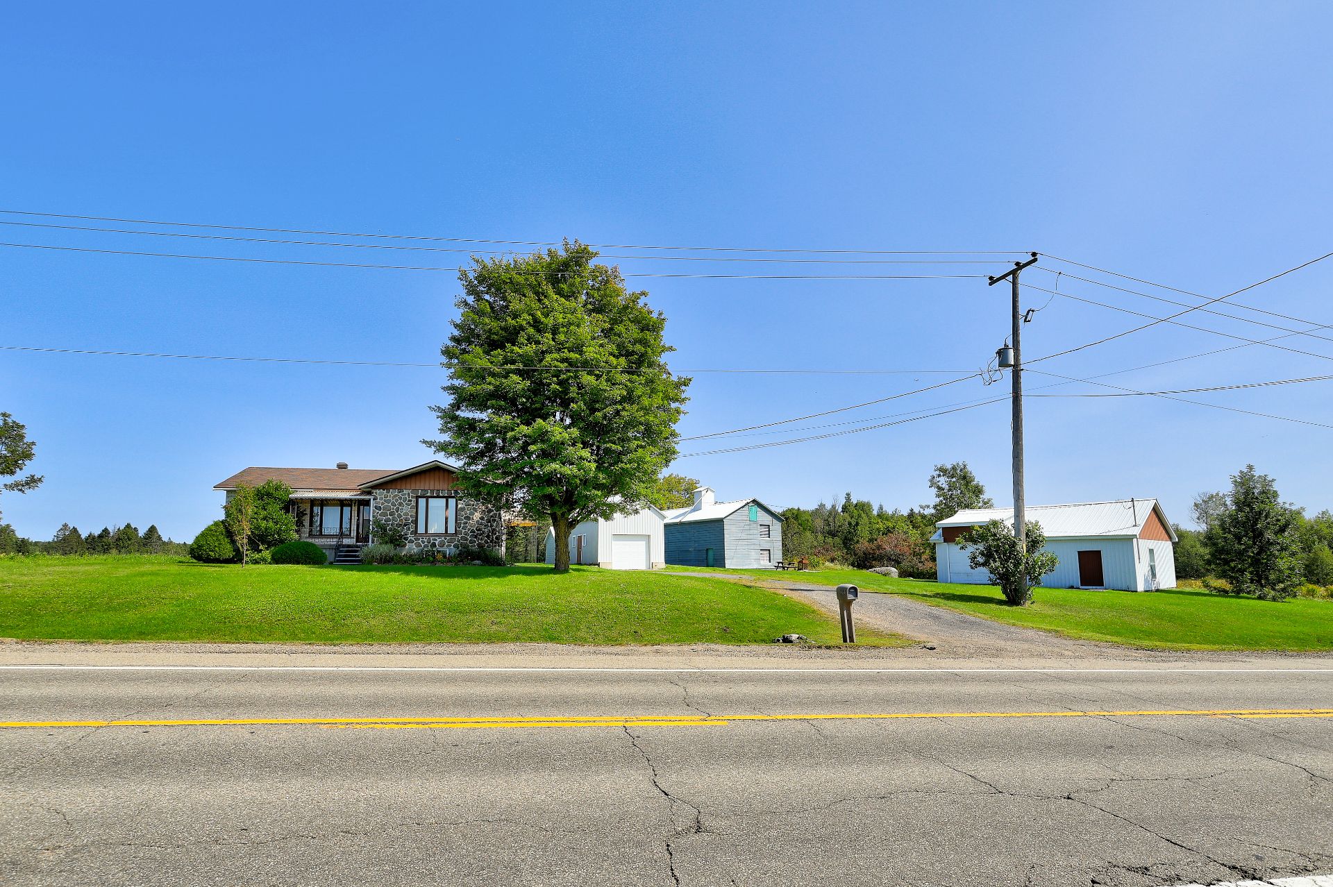 3880 Ch. du Lac — photo 1