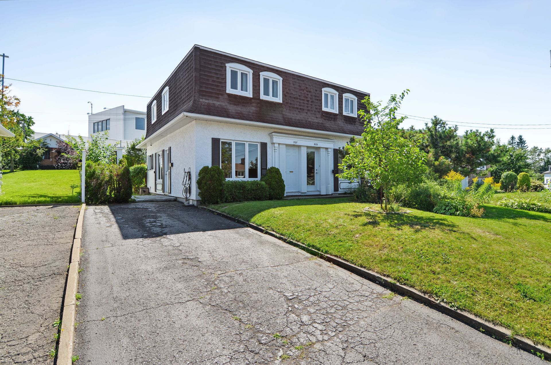 527 Rue Élisabeth — photo 1