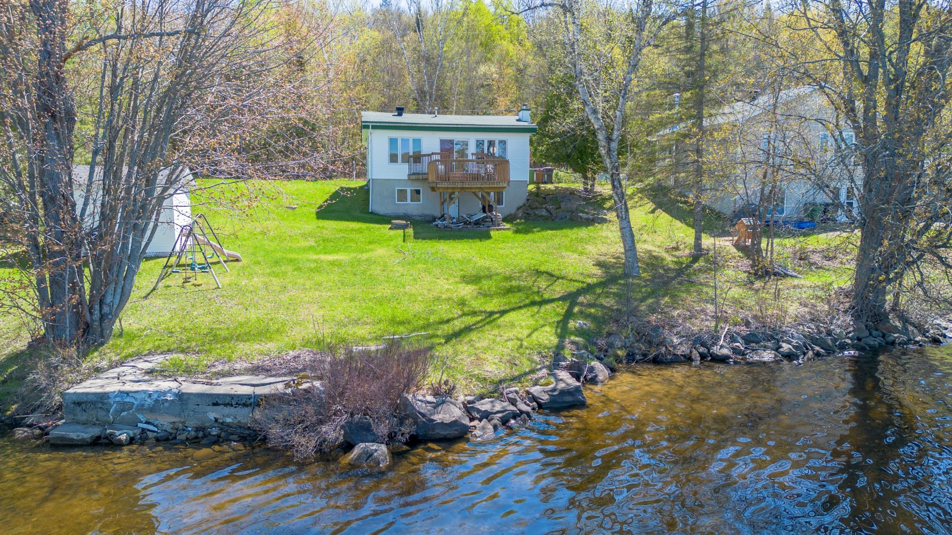 310 Ch. du Lac-aux-Barges — photo 1