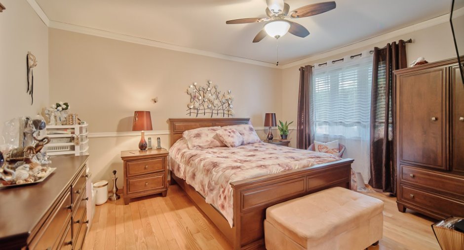 Primary bedroom