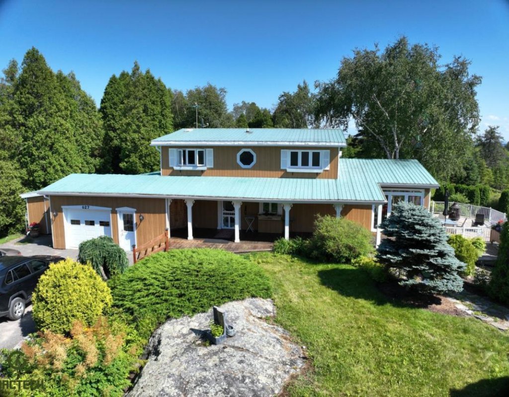 627 Ch. Sur-le-Lac — photo 1