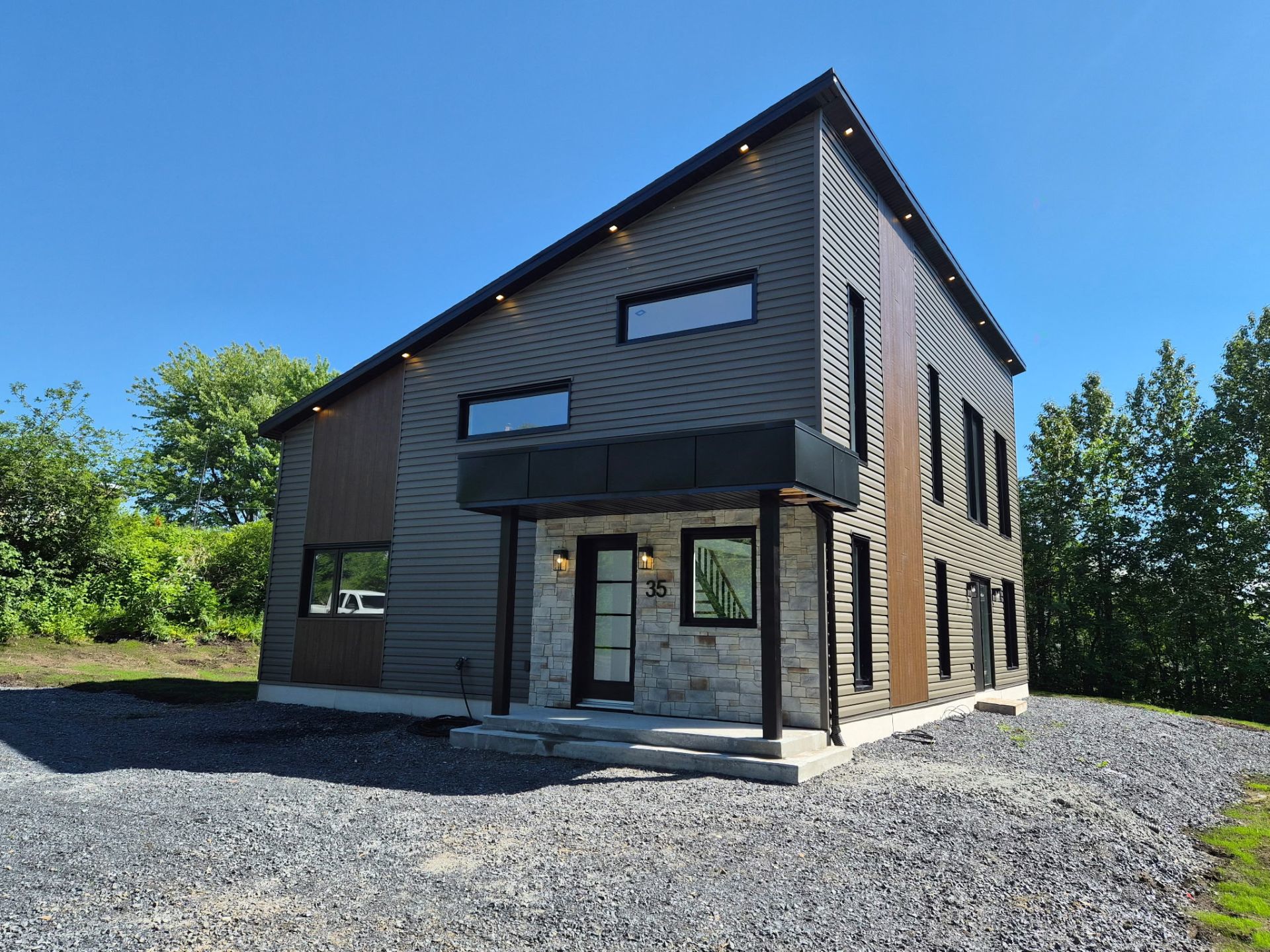 35 Rue De Quen — photo 1