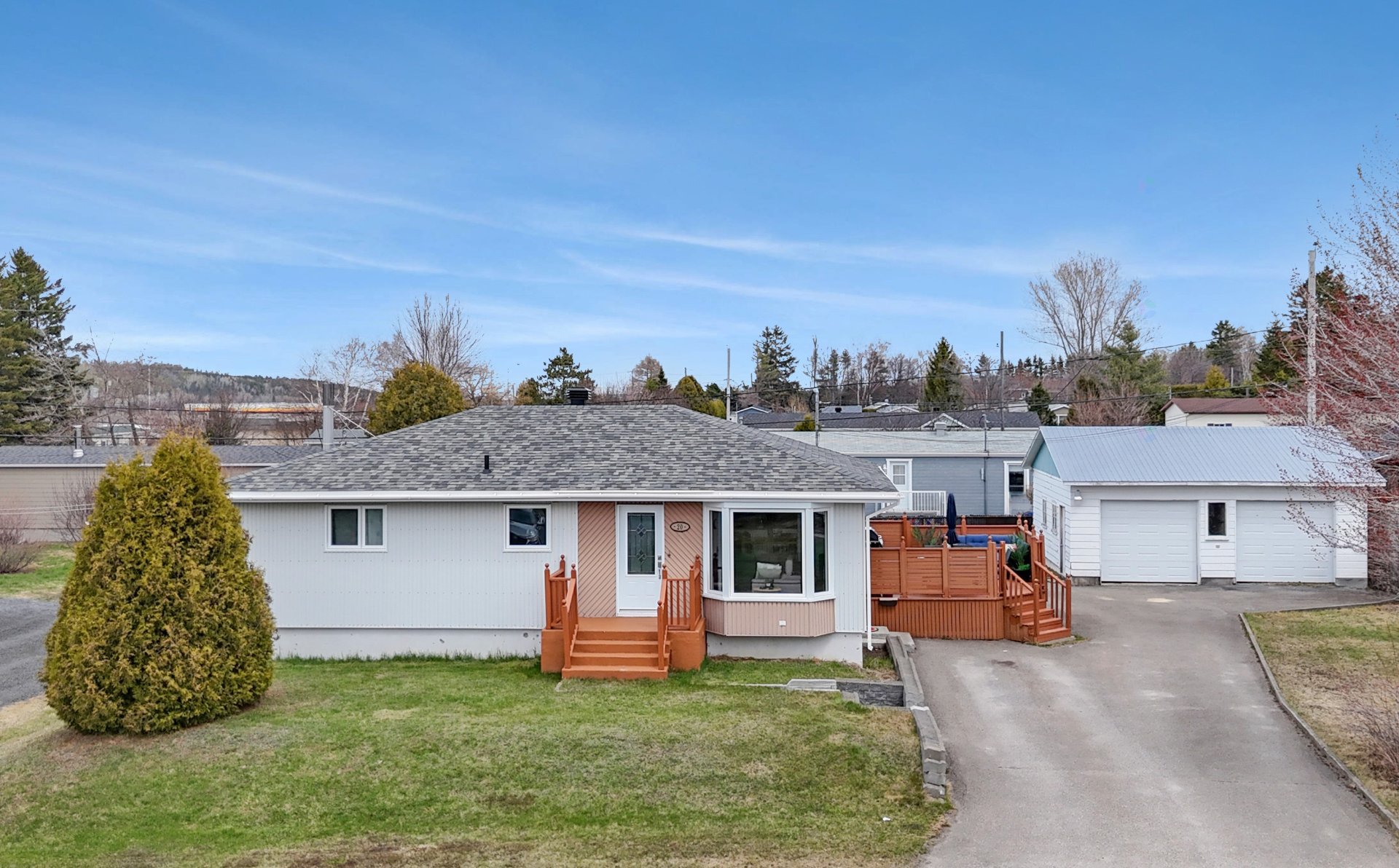 20 Av. Raiche — photo 1