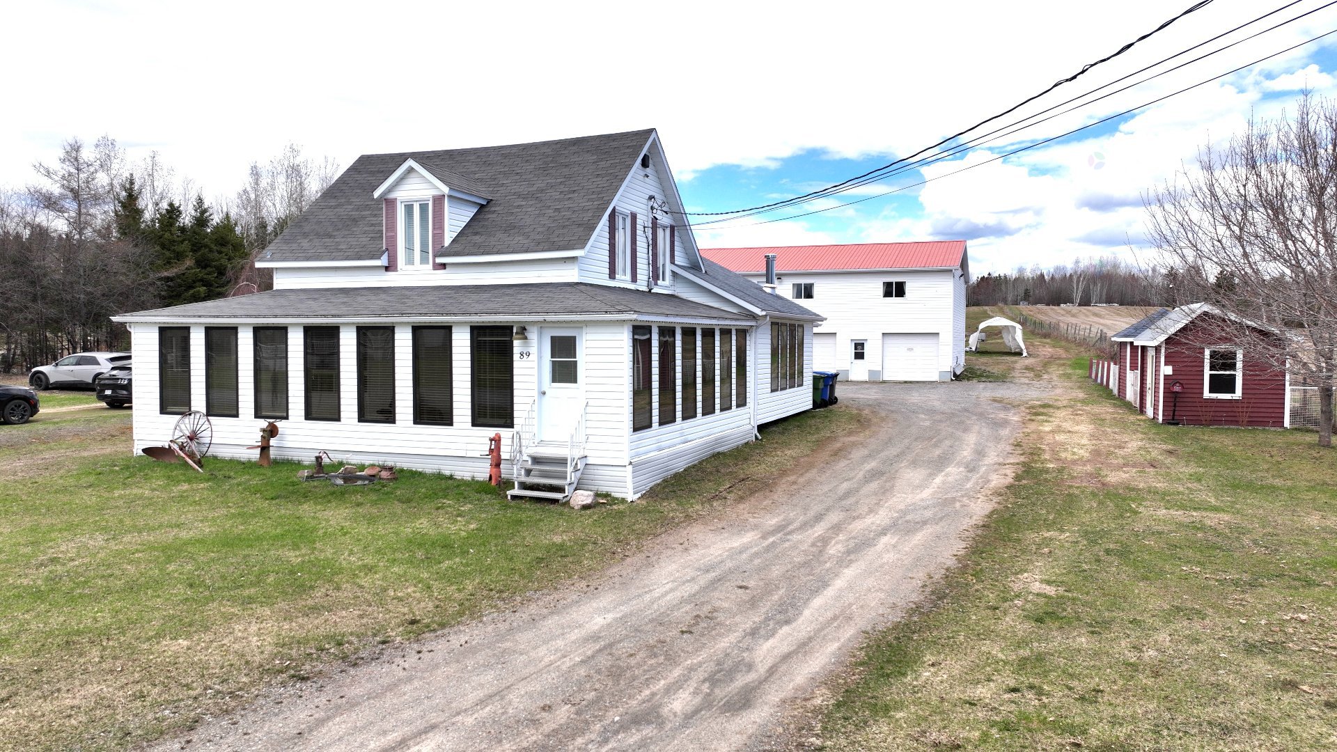89Z 7e Avenue E. — photo 1
