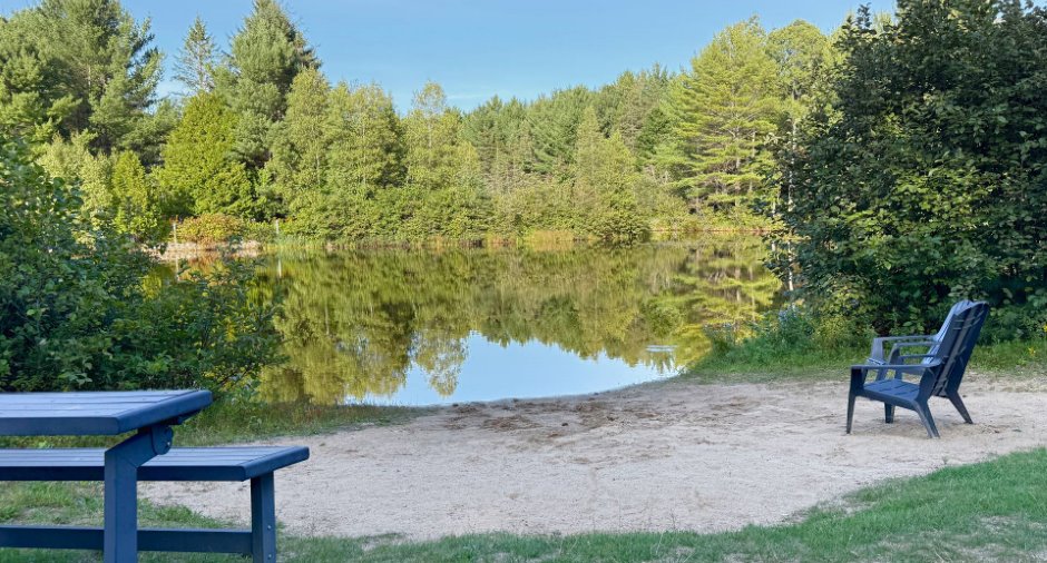 Accès au plan d'eau