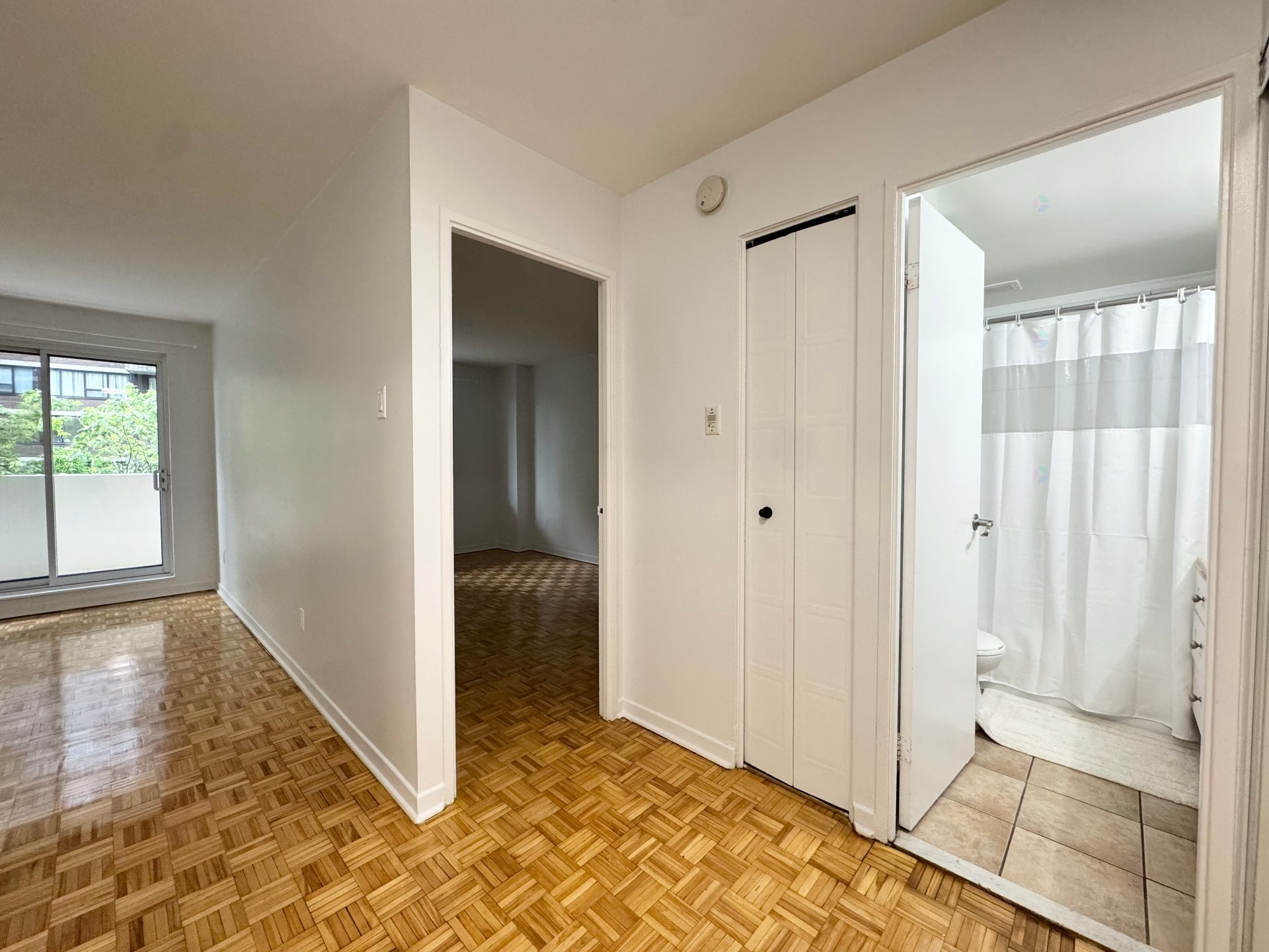 1530 Av. du Docteur-Penfield (#509) — photo 3