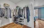 Walk-in closet