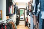 Walk-in closet