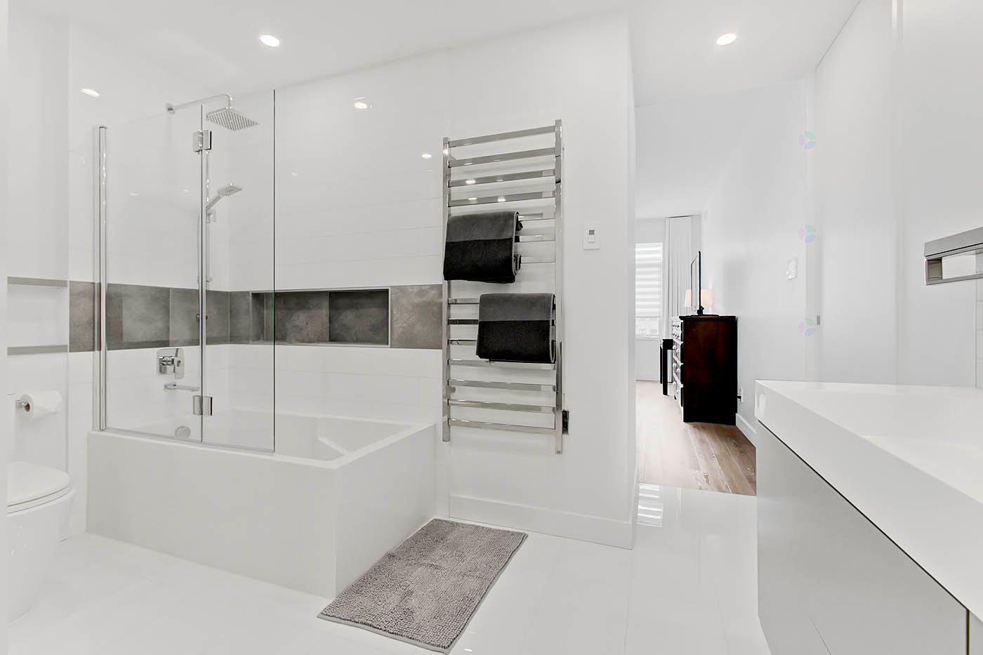 Salle de bains attenante à la CCP