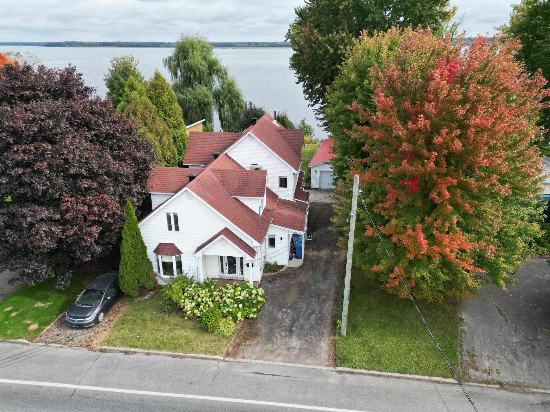 1200 Rue Notre-Dame E. — photo 1