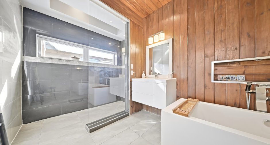 Salle de bains attenante à la CCP