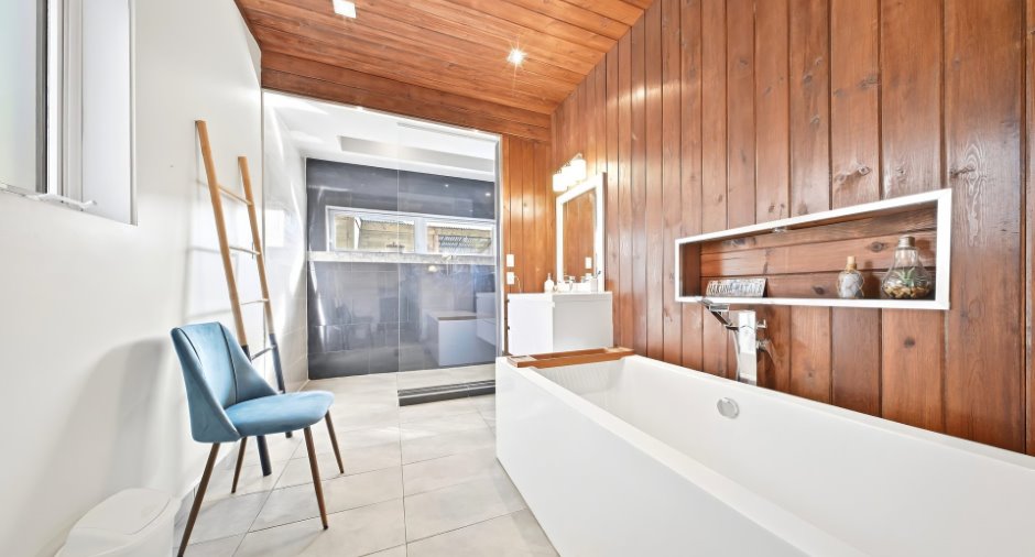Salle de bains attenante à la CCP
