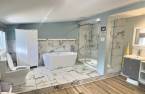 Salle de bains attenante à la CCP