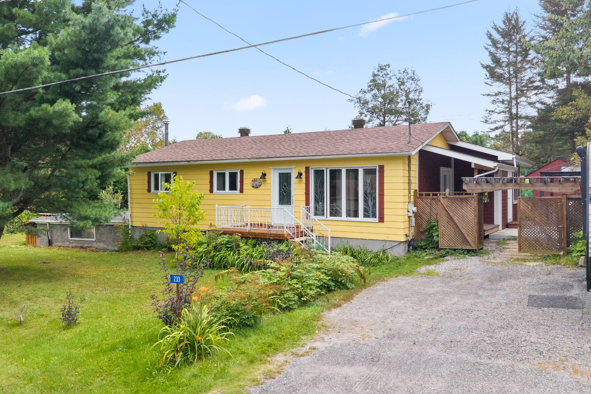 233 Rue Perrier — photo 1