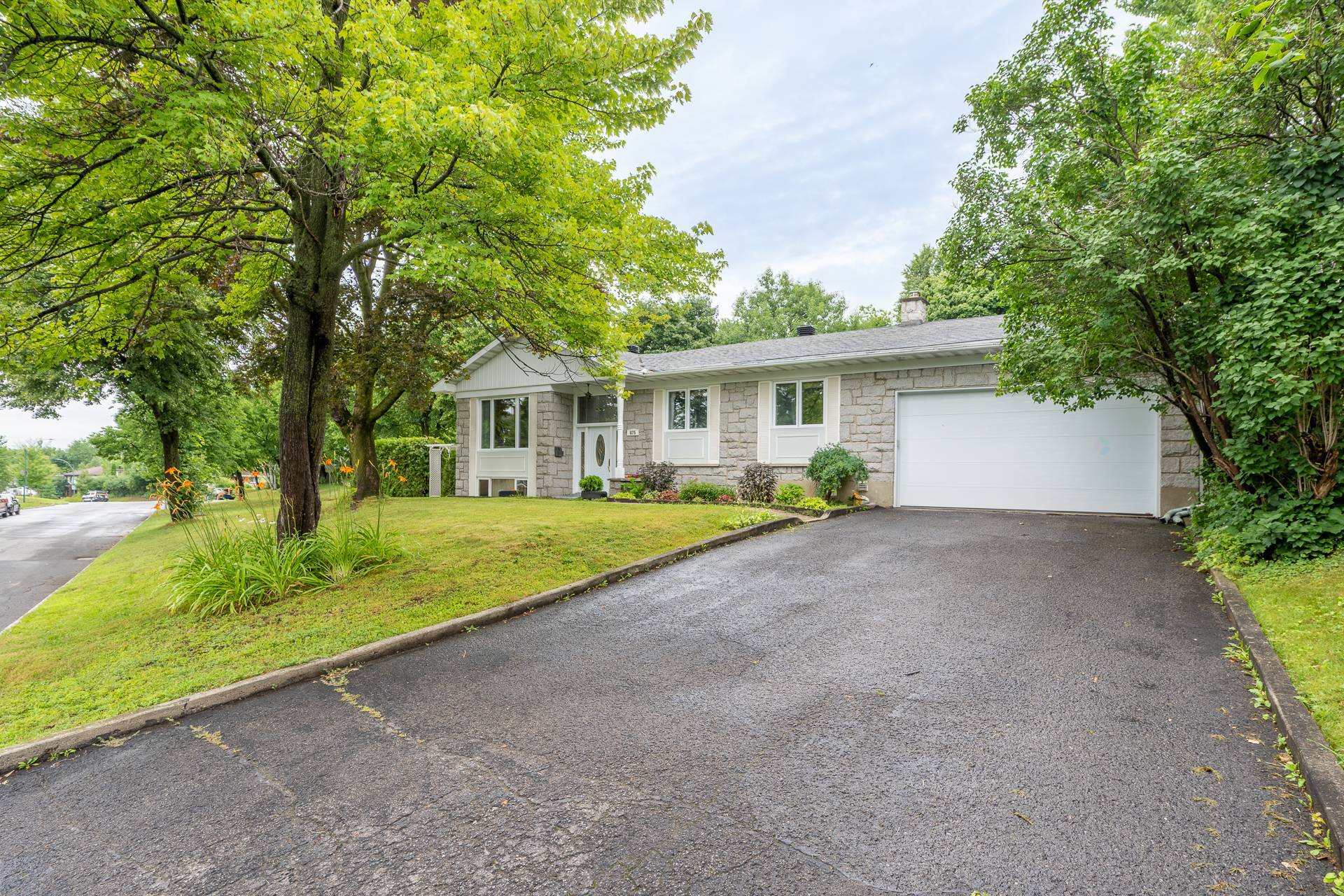 675 Av. du Colonel-Jones — photo 1