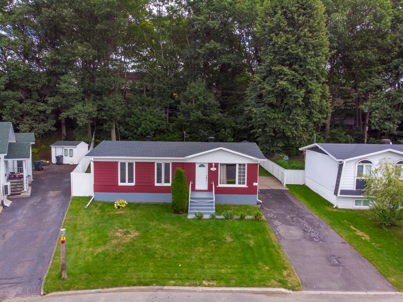 120 Rue Julien-Brousseau — photo 1
