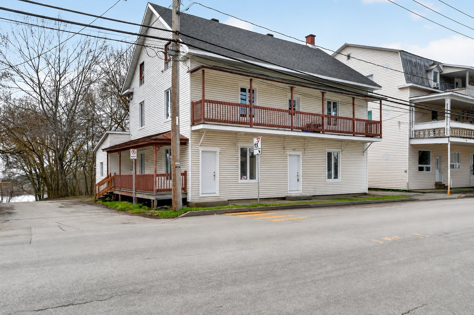 260-264 Rue St-Jean-Baptiste — photo 1