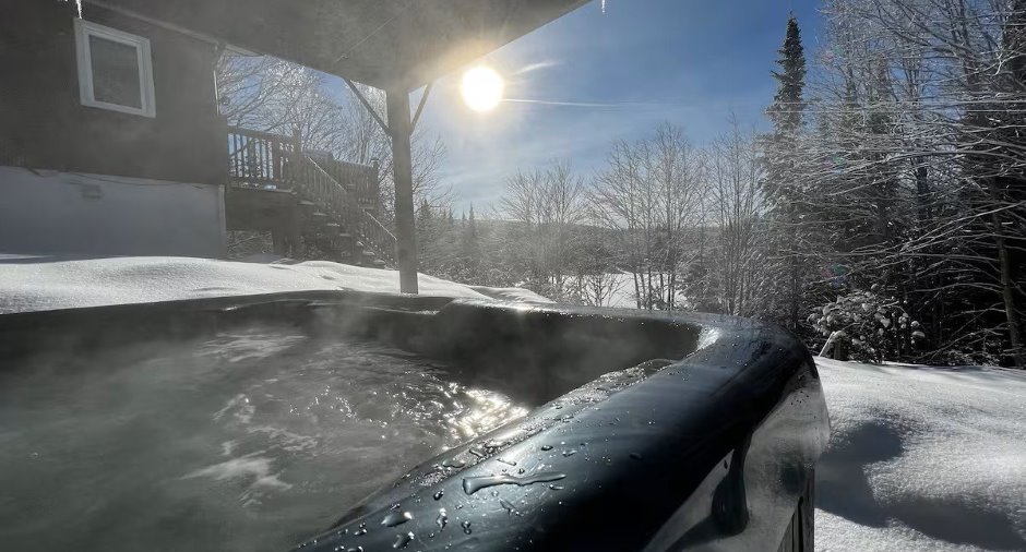 Hot tub