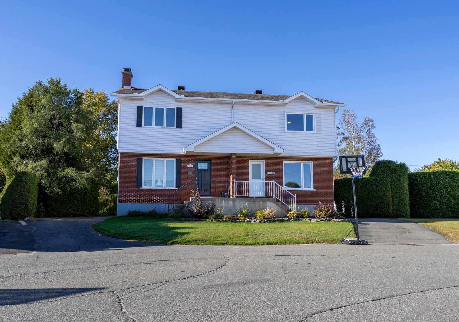 3838 Rue Philibert-Dumas — photo 1